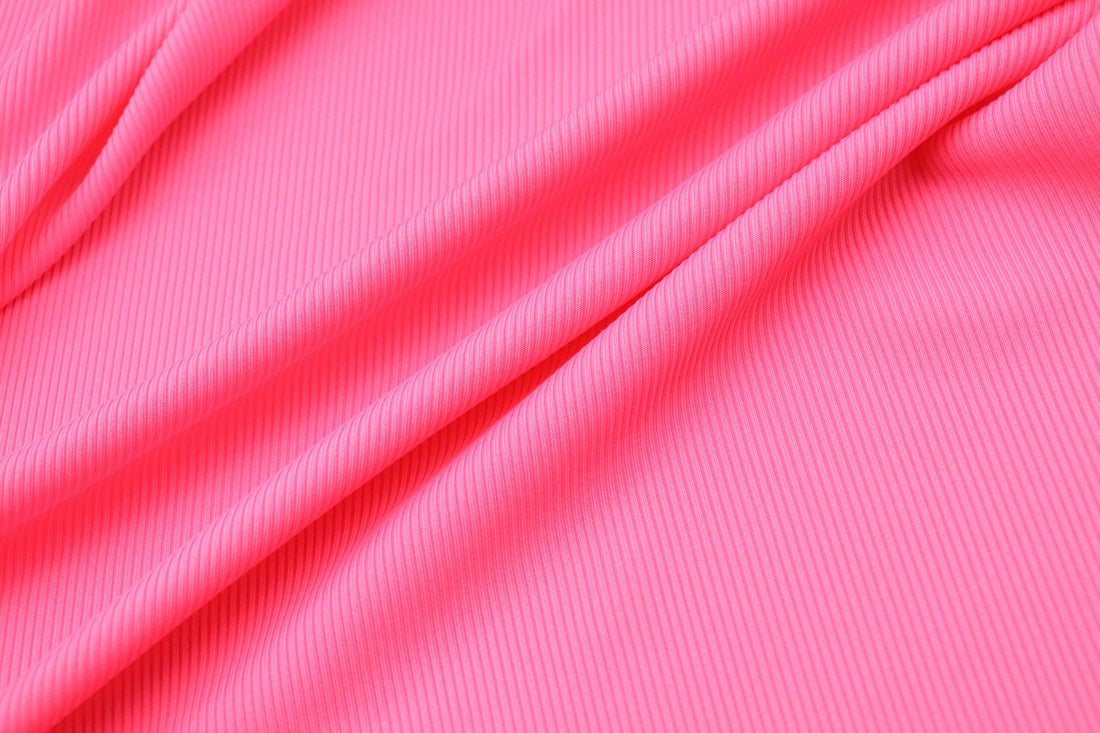 Best Fabric for Rash Guards & Swimwear: Chlorine Resistance, UPF Protection, and Stretch Guide